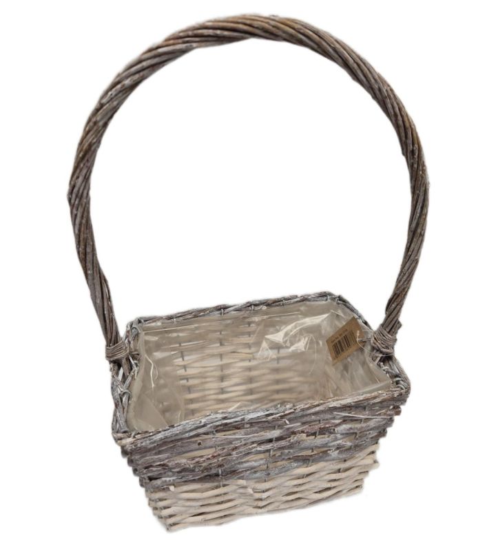 9" x 6" Wicker Basket with Liner and Handle