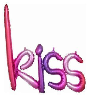 kiss-ombre-giant-balloon-banner