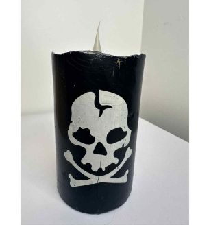 skull-flickering-candle